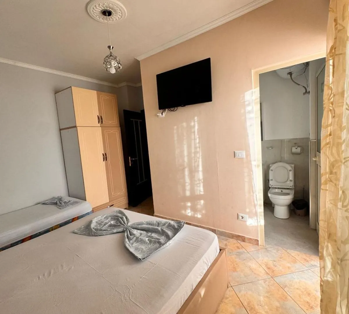 Holiday Apartments 4 Durres 0*,